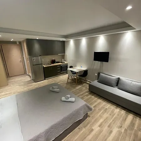 2downtown#1# * Salonic